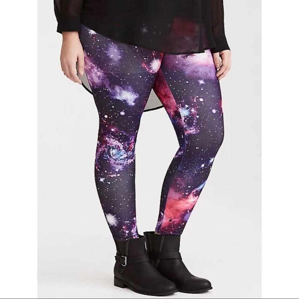 TORRID GALAXY PRINT SCUBA LEGGINGS